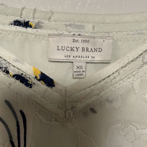 Lucky Brand Floral Flutter Top - Picture 2 of 4